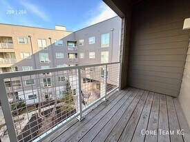 2705 McGee Trafficway in Kansas City, MO - Building Photo