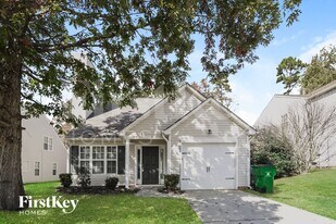 7008 Hidden Creek Dr in Charlotte, NC - Building Photo