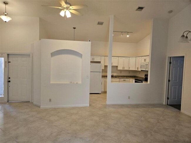 5845 Eagle Cay Cir in Coconut Creek, FL - Building Photo - Building Photo