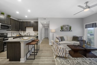 Gentry East in Cincinnati, OH - Building Photo - Building Photo