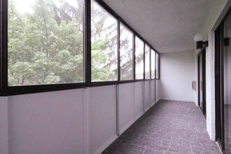 508 Beechwood Dr in Waterloo, ON - Building Photo - Building Photo