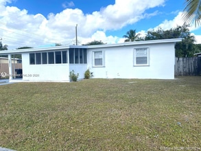 1511 NE 42nd St in Pompano Beach, FL - Building Photo - Building Photo