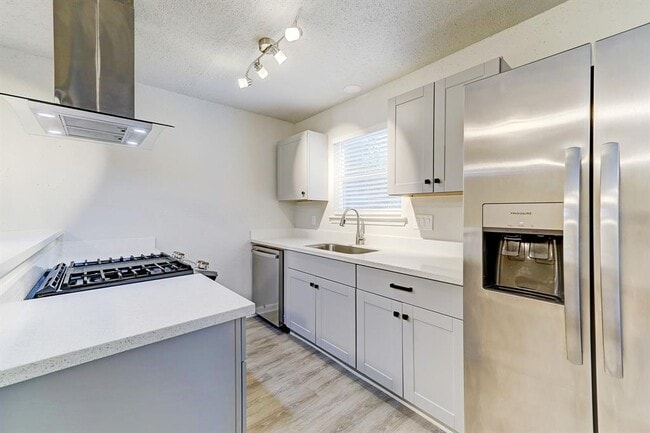 1530 W Donovan St in Houston, TX - Building Photo - Building Photo