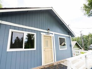 26425 Lake Forest Dr in Lake Arrowhead, CA - Building Photo - Building Photo