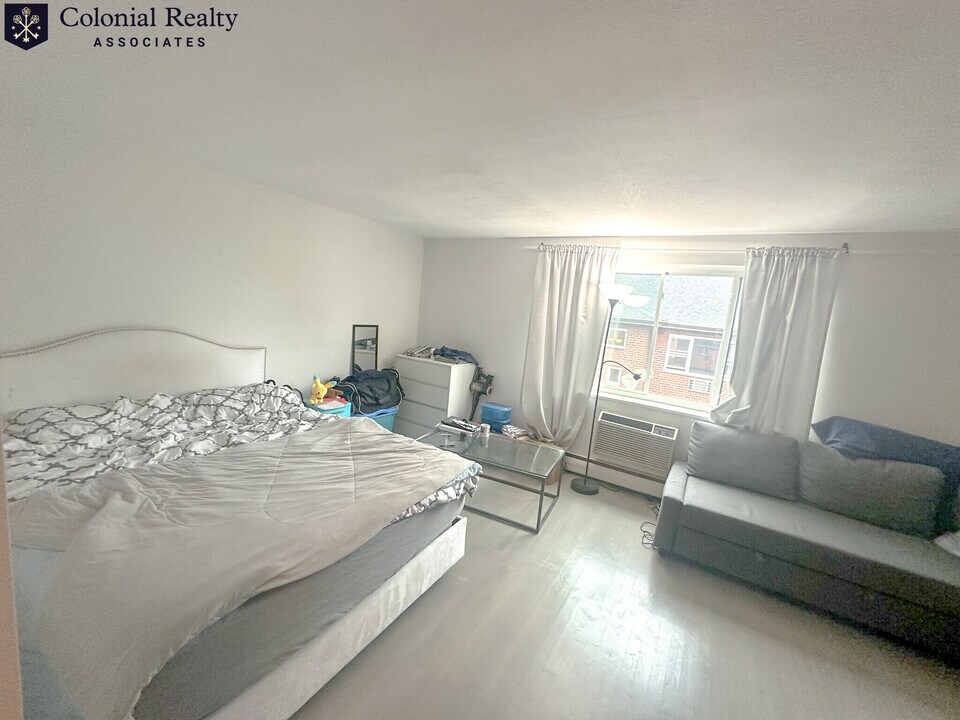 205 Kent St in Brookline, MA - Foto de edificio