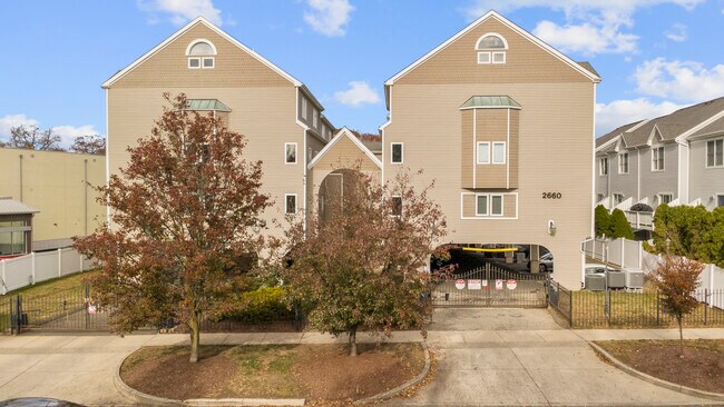 2660 North Ave in Bridgeport, CT - Building Photo - Building Photo