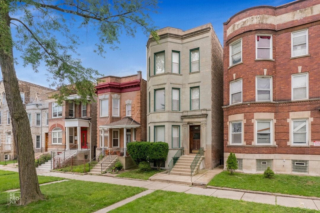 5942 S Calumet Ave, Unit Unit 1 in Chicago, IL - Building Photo