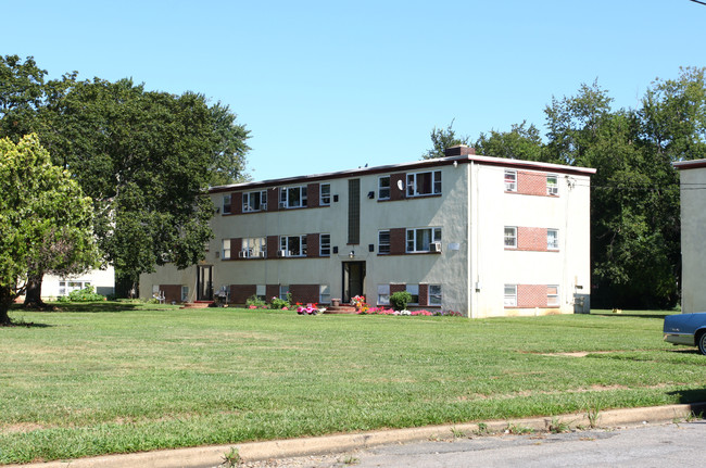 Madison Apartments in Annapolis, MD - Building Photo - Building Photo