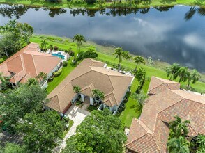 2708 Meadowood Dr in Weston, FL - Building Photo - Building Photo