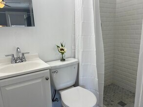 63 Churchill St in Fairfield, CT - Building Photo - Building Photo