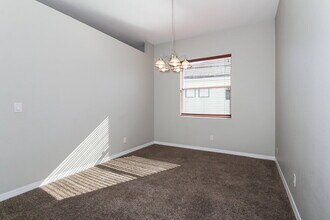 5312 Lexington Dr in Parrish, FL - Building Photo - Building Photo