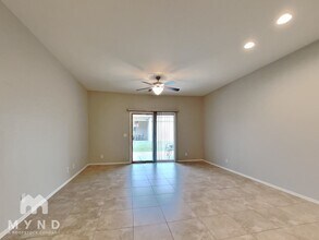 10960 E Monte Ave in Mesa, AZ - Foto de edificio - Building Photo