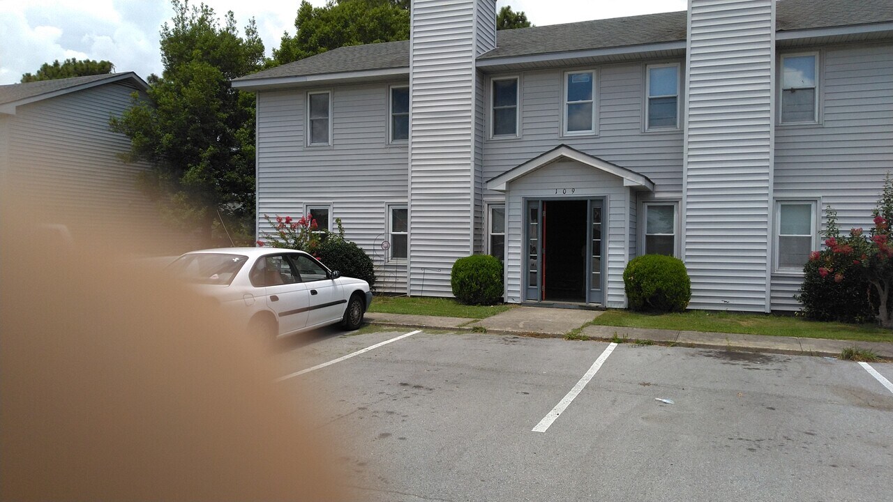 109 Kim Ave in Havelock, NC - Building Photo
