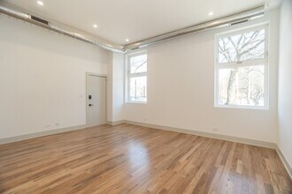 2028 N Oakley Ave in Chicago, IL - Building Photo - Building Photo
