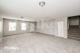 5455 Sandy Shell Dr in Apollo Beach, FL - Foto de edificio - Building Photo