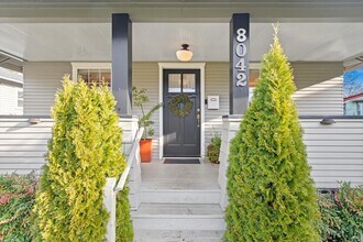 8042 Earl Ave NW in Seattle, WA - Building Photo - Building Photo