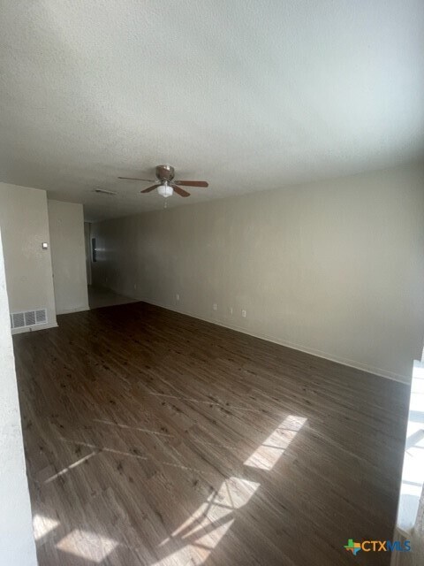 property at 3202 Hereford Ln