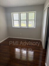 6703 Greencastle Dr in Topeka, KS - Building Photo - Building Photo
