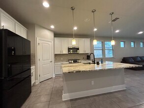 305 Crossvine Trail in Georgetown, TX - Building Photo - Building Photo