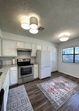 26 Eleanor Ln in Bella Vista, AR - Building Photo - Building Photo