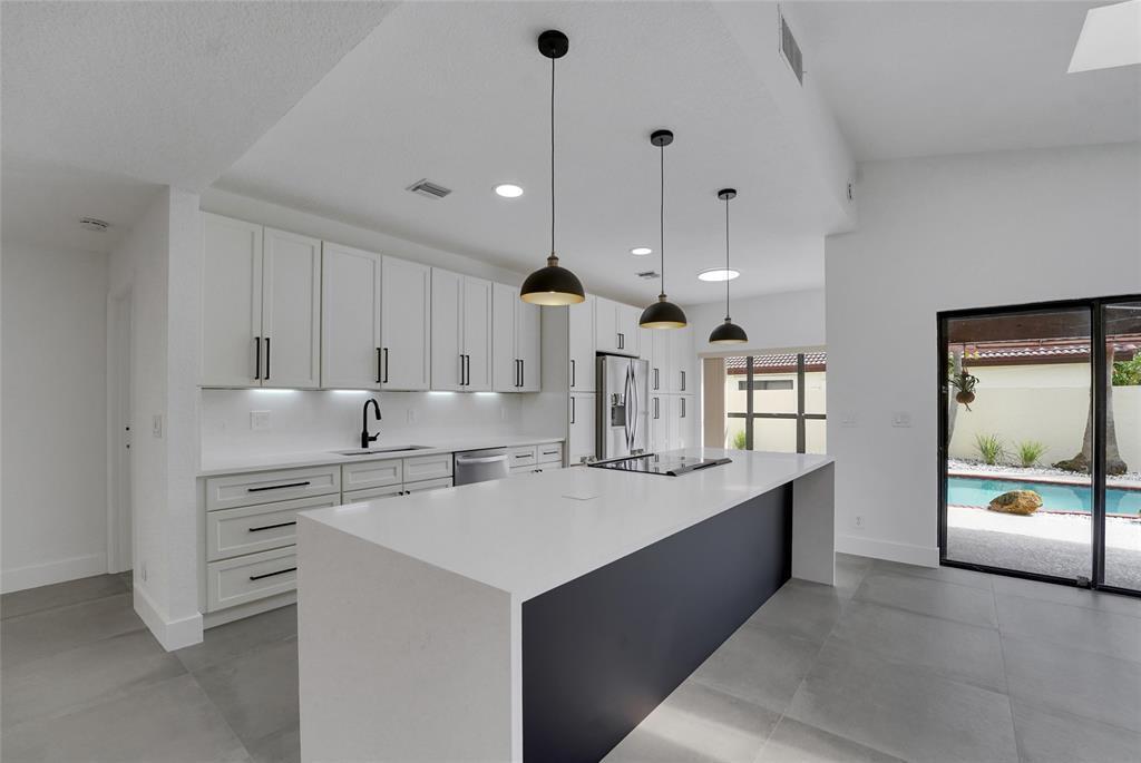 7850 Villa Nova Dr in Boca Raton, FL - Building Photo