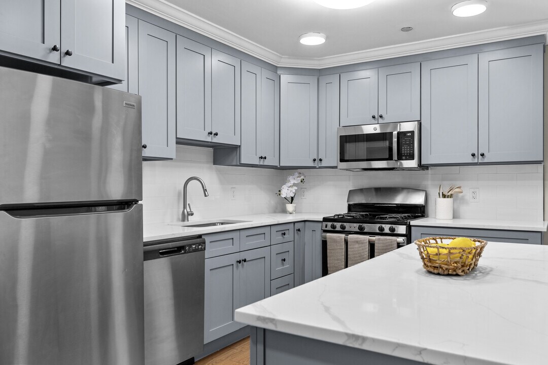 Belden Square in Norwalk, CT - Building Photo