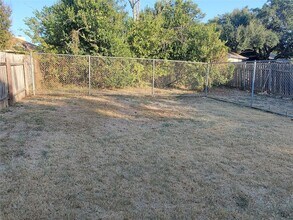 16817 Village Oak Loop, Unit 1904 in Austin, TX - Building Photo - Building Photo