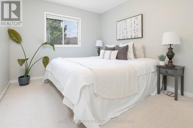 1762 White Cedar Dr in Pickering, ON - Building Photo - Building Photo