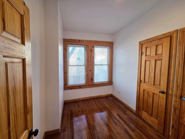 329 N Preston St in Philadelphia, PA - Building Photo - Building Photo