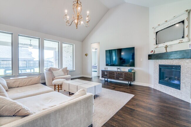 736 Sterling Dr in Murphy, TX - Foto de edificio - Building Photo