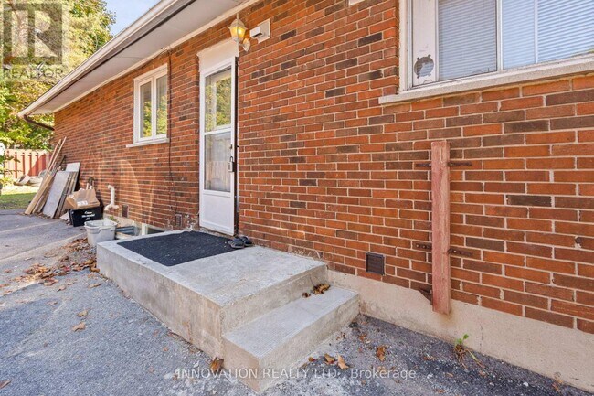 1263 Maitland Ave in Ottawa, ON - Building Photo - Building Photo