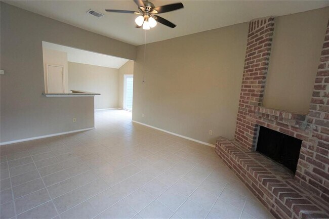 9234 Autumnsong Dr in Houston, TX - Building Photo - Building Photo
