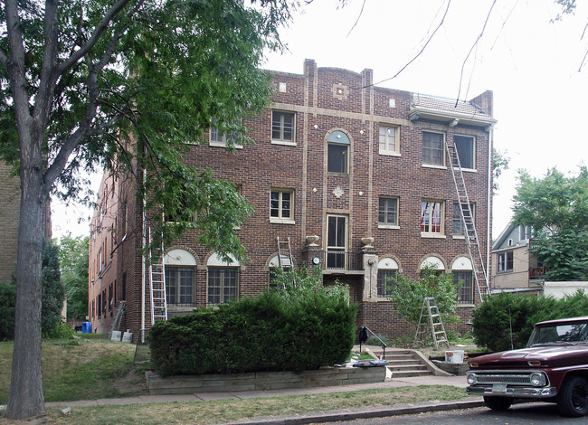 Yalun Apartments in Denver, CO - Foto de edificio - Building Photo