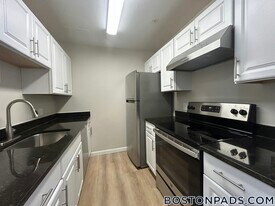 2 Weaver Street, Unit 401 in Fall River, MA - Building Photo