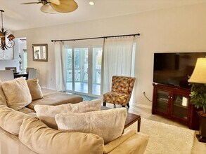 448 Parkhouse Ct in Marco Island, FL - Building Photo - Building Photo