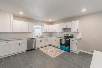 405 S Brazos St in Weatherford, TX - Building Photo - Building Photo
