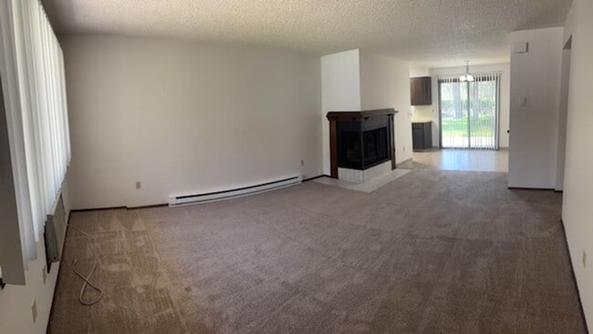 property at 822 S Robinhood St