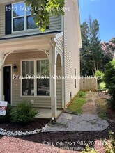1910 Falls Landing Dr in Raleigh, NC - Building Photo - Building Photo