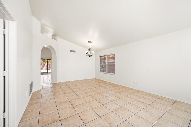 5240 W Tonto Rd in Glendale, AZ - Building Photo - Building Photo