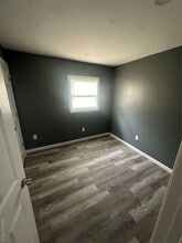 128 Lakeview Dr in Mastic Beach, NY - Building Photo - Building Photo