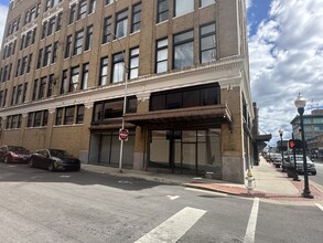 Main Street Place in Joplin, MO - Building Photo - Building Photo