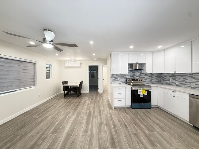 18332 Elaine Ave in Artesia, CA - Building Photo - Building Photo