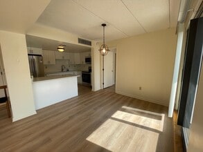 85 Brainerd Rd, Unit 302 in Boston, MA - Foto de edificio - Building Photo