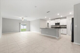 7218 Ronnie Gardens Ct in Tampa, FL - Building Photo - Building Photo