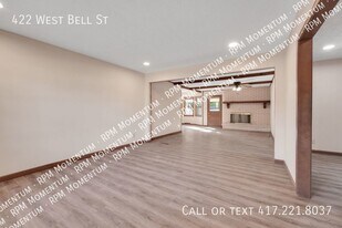 422 W Bell St in Springfield, MO - Foto de edificio - Building Photo