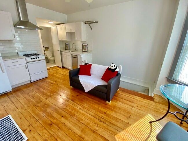 32 Fairmont Ave, Unit 1F in Cambridge, MA - Foto de edificio - Building Photo