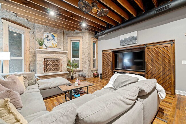 property at 2130 W Washington Blvd