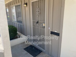 28026 Winged Foot Dr in Menifee, CA - Foto de edificio - Building Photo