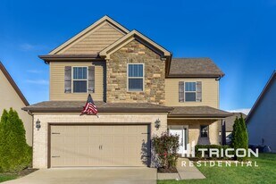 1056 Lindyn Lee Wy in Gallatin, TN - Building Photo