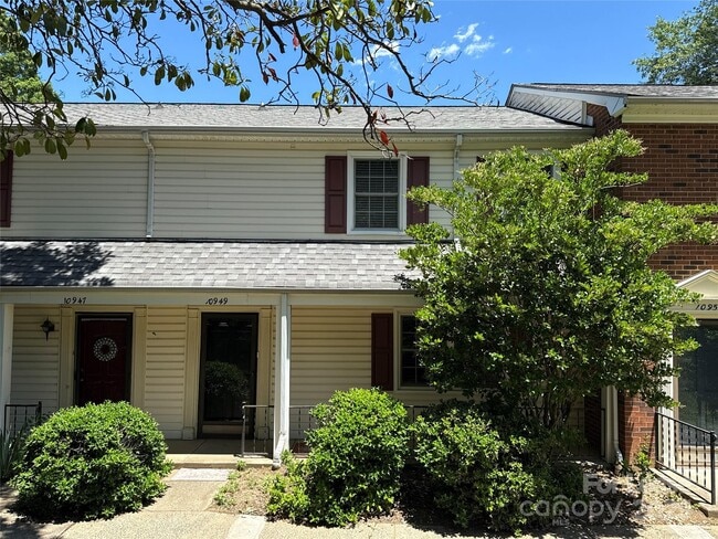 property at 10949 Park Rd